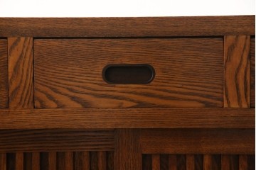 中古　ニレ材　縦格子の引き戸が趣を添える水屋箪笥サイドボード　(R-089395)