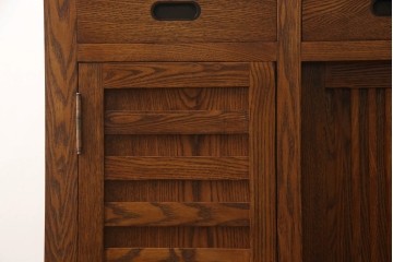 中古　ニレ材　縦格子の引き戸が趣を添える水屋箪笥サイドボード　(R-089395)