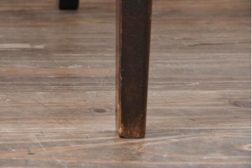 中古　北海道民芸家具　波打つデザインの背もたれが印象的なダイニングチェア　(R-089397)