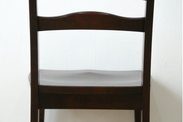 中古　北海道民芸家具　波打つデザインの背もたれが印象的なダイニングチェア　(R-089397)
