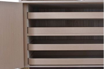 中古　大阪泉州桐箪笥　胴丸　上品な佇まいが魅力の着物箪笥　定価約120万円　(R-089399)