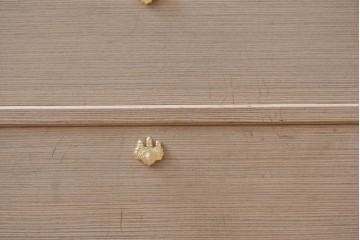 中古　大阪泉州桐箪笥　胴丸　上品な佇まいが魅力の着物箪笥　定価約120万円　(R-089399)