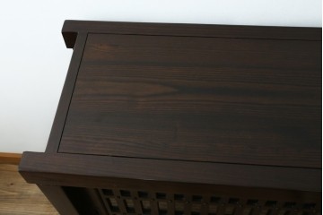 中古　美品　水屋箪笥　格子戸の意匠が趣深いサイドボード　(R-089400)