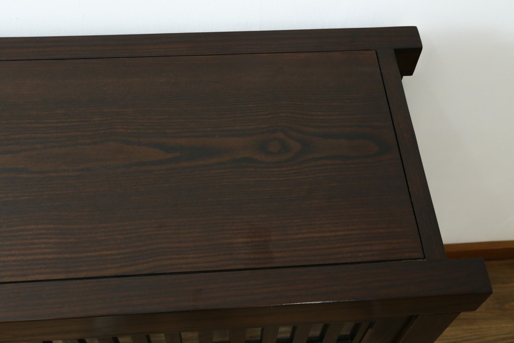 中古　美品　水屋箪笥　格子戸の意匠が趣深いサイドボード　(R-089400)