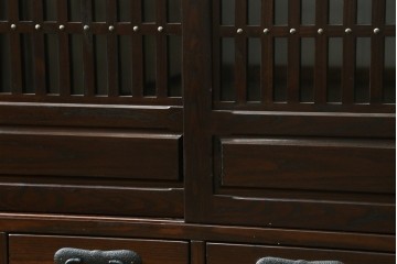 中古　美品　水屋箪笥　格子戸の意匠が趣深いサイドボード　(R-089400)