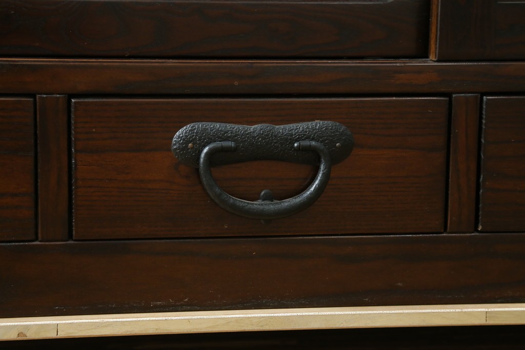 中古　美品　水屋箪笥　格子戸の意匠が趣深いサイドボード　(R-089400)