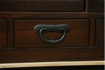 中古　美品　水屋箪笥　格子戸の意匠が趣深いサイドボード　(R-089400)