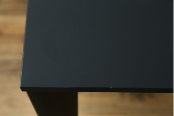 中古　美品　BoConcept(ボーコンセプト)　TORINO(トリノ)　ブラックカラーがスタイリッシュなダイニングテーブル　定価約15万円　(R-089405)