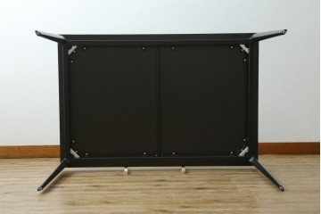 中古　美品　BoConcept(ボーコンセプト)　TORINO(トリノ)　ブラックカラーがスタイリッシュなダイニングテーブル　定価約15万円　(R-089405)