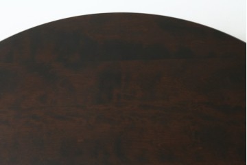 中古　美品　北海道民芸家具　HM4721　樺材　挽物脚が上品でクラシカルな丸テーブル　(R-089407)