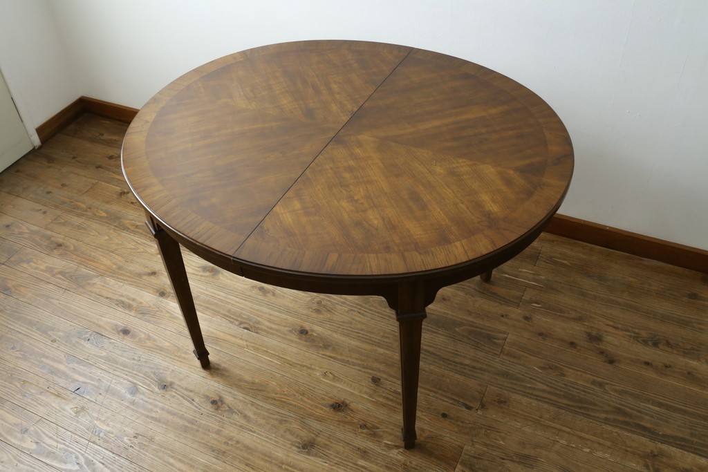 中古　美品　DREXEL HERITAGE(ドレクセルヘリテイジ)　TRYON MANOR(トライオンメナー)　クラシカルな佇まいのエクステンションテーブル　(R-089408)