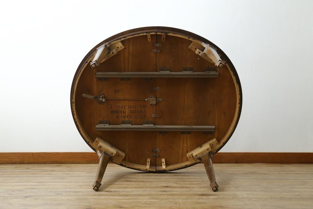 中古　美品　DREXEL HERITAGE(ドレクセルヘリテイジ)　TRYON MANOR(トライオンメナー)　クラシカルな佇まいのエクステンションテーブル　(R-089408)