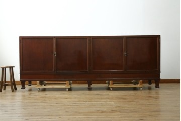 イギリスアンティーク　希少サイズ　幅240cmの大型ショーケース　(R-089409)