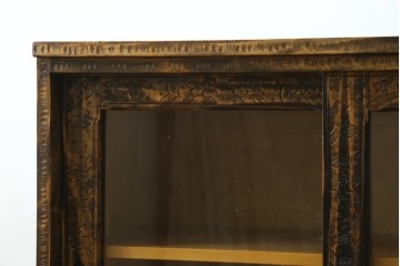 和製ヴィンテージ　希少デザイン　軽井沢彫り　迫力のあるサイドボード　(R-089412)