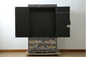 中古　超美品　最高級品　螺鈿　人物風景文様が華やかなワードローブ　(R-089415)