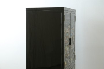 中古　超美品　最高級品　螺鈿　人物風景文様が華やかなワードローブ　(R-089415)