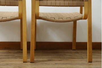 中古　arflex(アルフレックス)　NT SLIM(エヌティースリム)　アームチェア2脚セット　定価(2脚合計)約15万2千円　(R-089419)