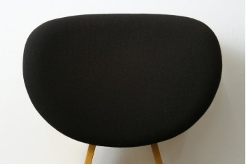 中古　美品　天童木工(Tendo)　S-5016NA　オーク材　丸みを帯びたフォルムの低座イス　(R-089420)