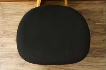 中古　美品　天童木工(Tendo)　S-5016NA　オーク材　丸みを帯びたフォルムの低座イス　(R-089420)