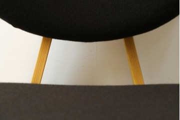 中古　美品　天童木工(Tendo)　S-5016NA　オーク材　丸みを帯びたフォルムの低座イス　(R-089420)