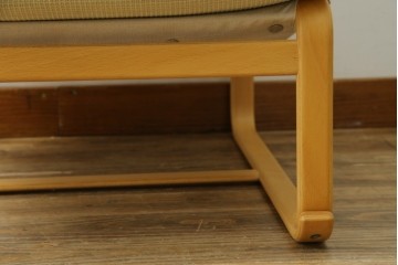 中古　美品　天童木工(Tendo)　ゆったりとくつろげるイージーチェア　(R-089421)