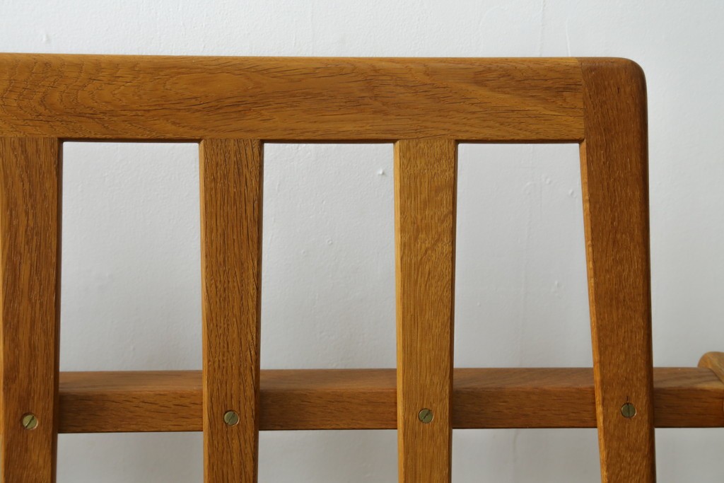 デンマークヴィンテージ　GETAMA(ゲタマ)　Hans J. Wegner(ハンス・J・ウェグナー)　GE240　洗練されたデザインの3人掛けソファ　(R-089424)