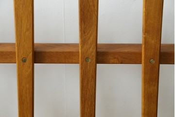 デンマークヴィンテージ　GETAMA(ゲタマ)　Hans J. Wegner(ハンス・J・ウェグナー)　GE240　洗練されたデザインの3人掛けソファ　(R-089424)