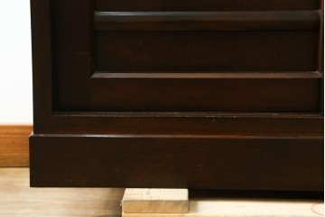 中古　美品　松本民芸家具　深みのある色合いと横桟扉が趣深い下駄箱　(R-089430)