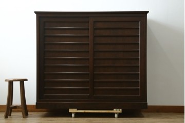 中古　美品　松本民芸家具　横桟扉が和モダンな雰囲気を醸し出す下駄箱　(R-089431)