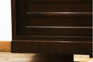 中古　美品　松本民芸家具　横桟扉が和モダンな雰囲気を醸し出す下駄箱　(R-089431)