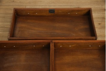 中古　マホガニー材　アンティーク調の優美な両袖デスク　(R-089432)