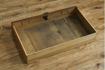 和製アンティーク　大正から昭和初期　米沢箪笥　前面欅(ケヤキ)材　重厚な金具と多彩な収納を備えた小箪笥　(R-089434)
