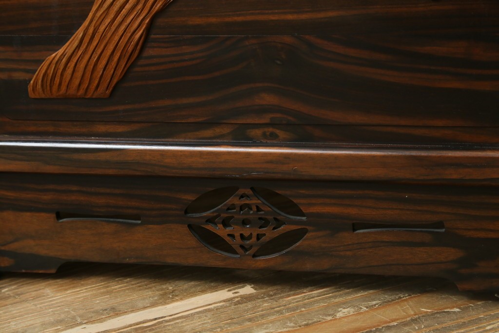 中古　美品　黒檀　透かし彫りと梅花の意匠が美しい彫刻入り4連衝立　(R-089435)