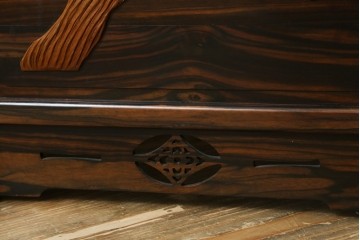 中古　美品　黒檀　透かし彫りと梅花の意匠が美しい彫刻入り4連衝立　(R-089435)