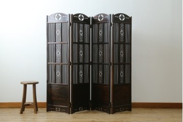 中古　美品　黒檀　透かし彫りと梅花の意匠が美しい彫刻入り4連衝立　(R-089435)