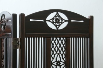 中古　美品　黒檀　透かし彫りと梅花の意匠が美しい彫刻入り4連衝立　(R-089435)