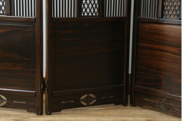 中古　美品　黒檀　透かし彫りと梅花の意匠が美しい彫刻入り4連衝立　(R-089435)