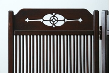 中古　美品　花梨(カリン)材　松竹梅の彫刻を楽しめる4連衝立　(R-089436)
