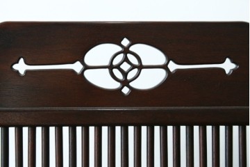 中古　美品　花梨(カリン)材　松竹梅の彫刻を楽しめる4連衝立　(R-089436)