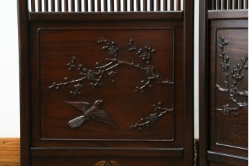 中古　美品　花梨(カリン)材　松竹梅の彫刻を楽しめる4連衝立　(R-089436)