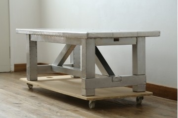 中古　HALO(ハロ)　HALO BOSTON COFFEE TABLE 1200　無骨なアルミの質感が魅力のローテーブル　定価約18万円　(R-089439)