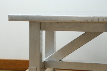 中古　HALO(ハロ)　HALO BOSTON COFFEE TABLE 1200　無骨なアルミの質感が魅力のローテーブル　定価約18万円　(R-089439)