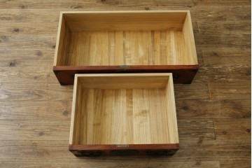 中古　美品　伝統民芸家具　岩谷堂箪笥　唐獅子金具を大胆に配した車箪笥　(R-089440)
