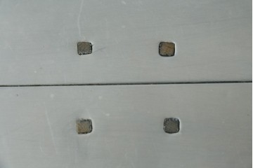 中古　HALO(ハロ)　BOSTON DINING TABLE(ボストンダイニングテーブル)　アルミニウムの重厚な風合いが魅力のダイニングテーブル　定価約27万円　(R-089442)