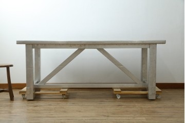 中古　HALO(ハロ)　BOSTON DINING TABLE(ボストンダイニングテーブル)　アルミニウムの重厚な風合いが魅力のダイニングテーブル　定価約27万円　(R-089442)