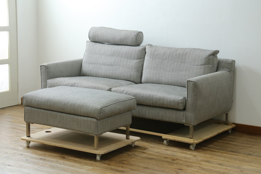 中古　ACTUS(アクタス)取扱い　eilersen(アイラーセン)　GROUP-E MELLOW(メロー)　ストリームラインソファ(STREAMLINESOFA)　ヘッドレスト付き2人掛けソファとオットマンのセット　(R-089444)