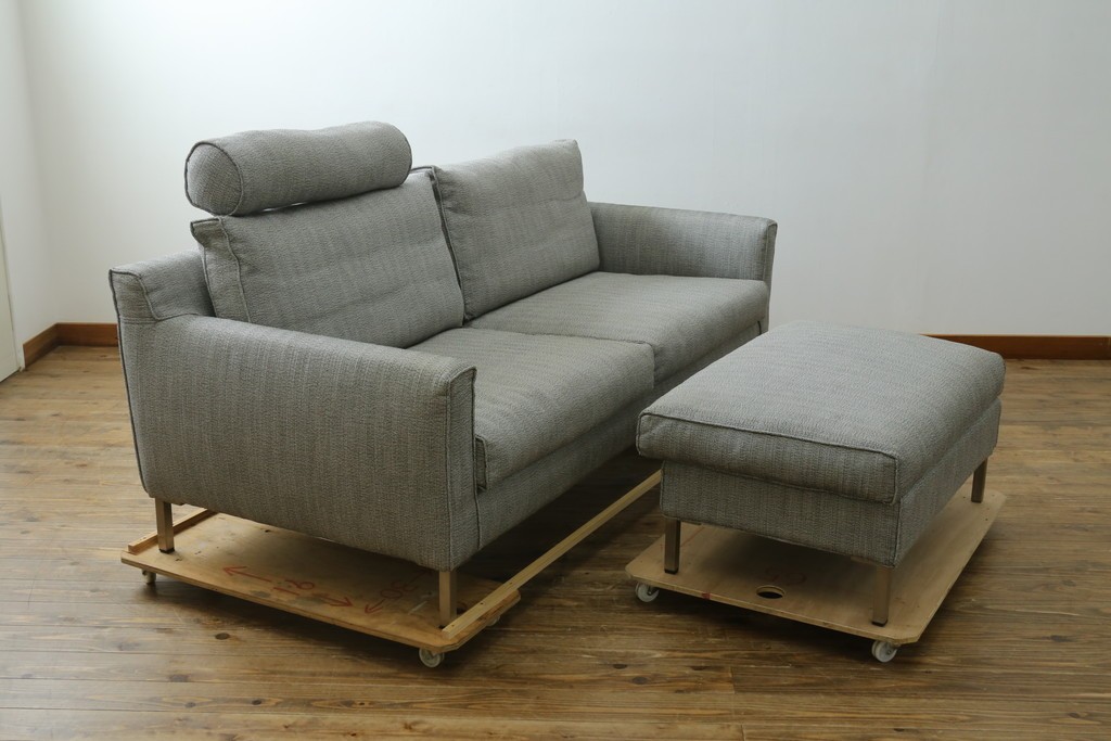 中古　ACTUS(アクタス)取扱い　eilersen(アイラーセン)　GROUP-E MELLOW(メロー)　ストリームラインソファ(STREAMLINESOFA)　ヘッドレスト付き2人掛けソファとオットマンのセット　(R-089444)