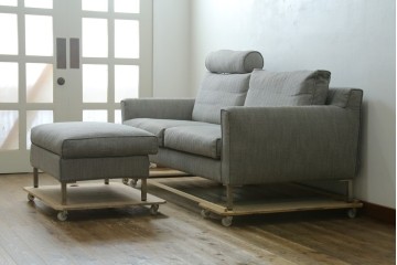 中古　ACTUS(アクタス)取扱い　eilersen(アイラーセン)　GROUP-E MELLOW(メロー)　ストリームラインソファ(STREAMLINESOFA)　ヘッドレスト付き2人掛けソファとオットマンのセット　(R-089444)