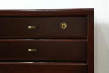 和製ヴィンテージ　希少な廃番品!!　オールドカリモク(karimoku)　ガラス天板のデスクとサイドチェストの2点セット　(R-089445)