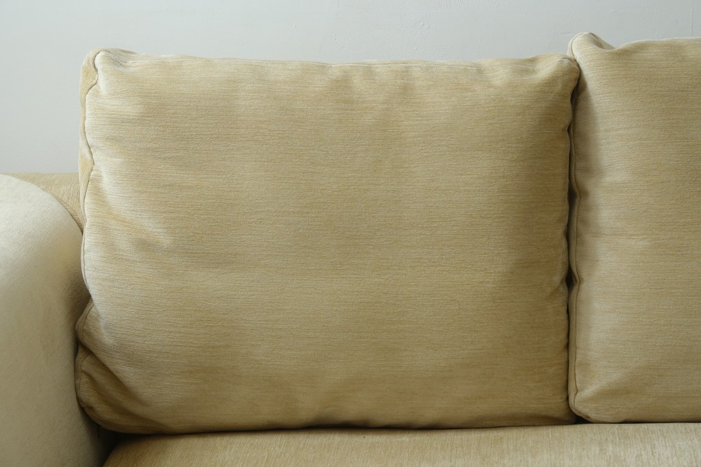 中古　美品　ミノッティ(Minotti)　パウエル(Powell)　ゆったりとくつろげるモダンなソファ　定価約240万円　(R-089447)